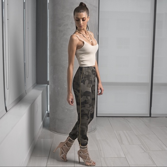 Nude Ribbed Knit Top - Picture 2 of 4